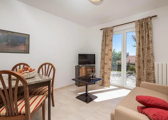 Amazing In With Wifi Apartment Ičići